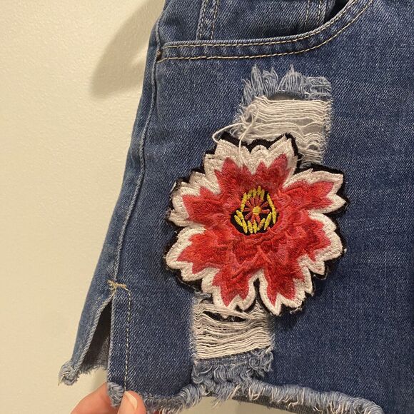 Denim Lab Cut Off Jean Shorts Womens Size M (28”) Embroidered Flowers - Picture 4 of 11